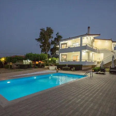 Sea Side Villa *
